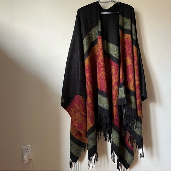 Cozy soft Multicolor Fringed Shawl fall outfit fringe black and rust sage orange - Picture 3 of 11